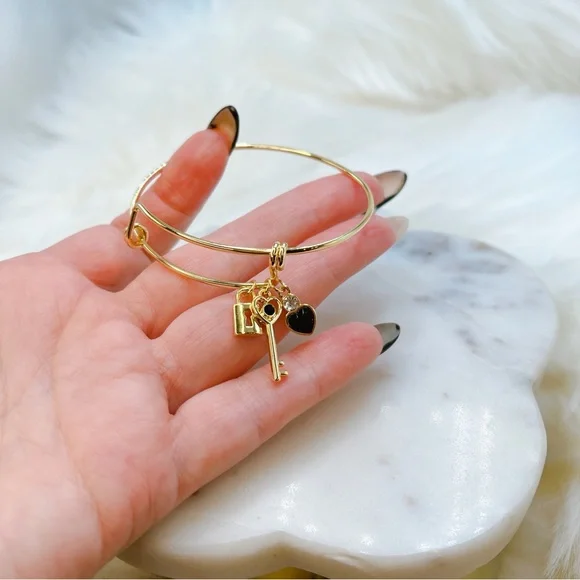 Gold plated charm lock 🔒 key 🔑 heart 💛 black crystal bracelet - Picture 4 of 5